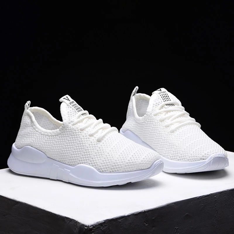 Fly-free Breathable Sports Shoes